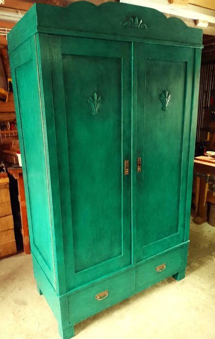 Stara szafa odnowiona