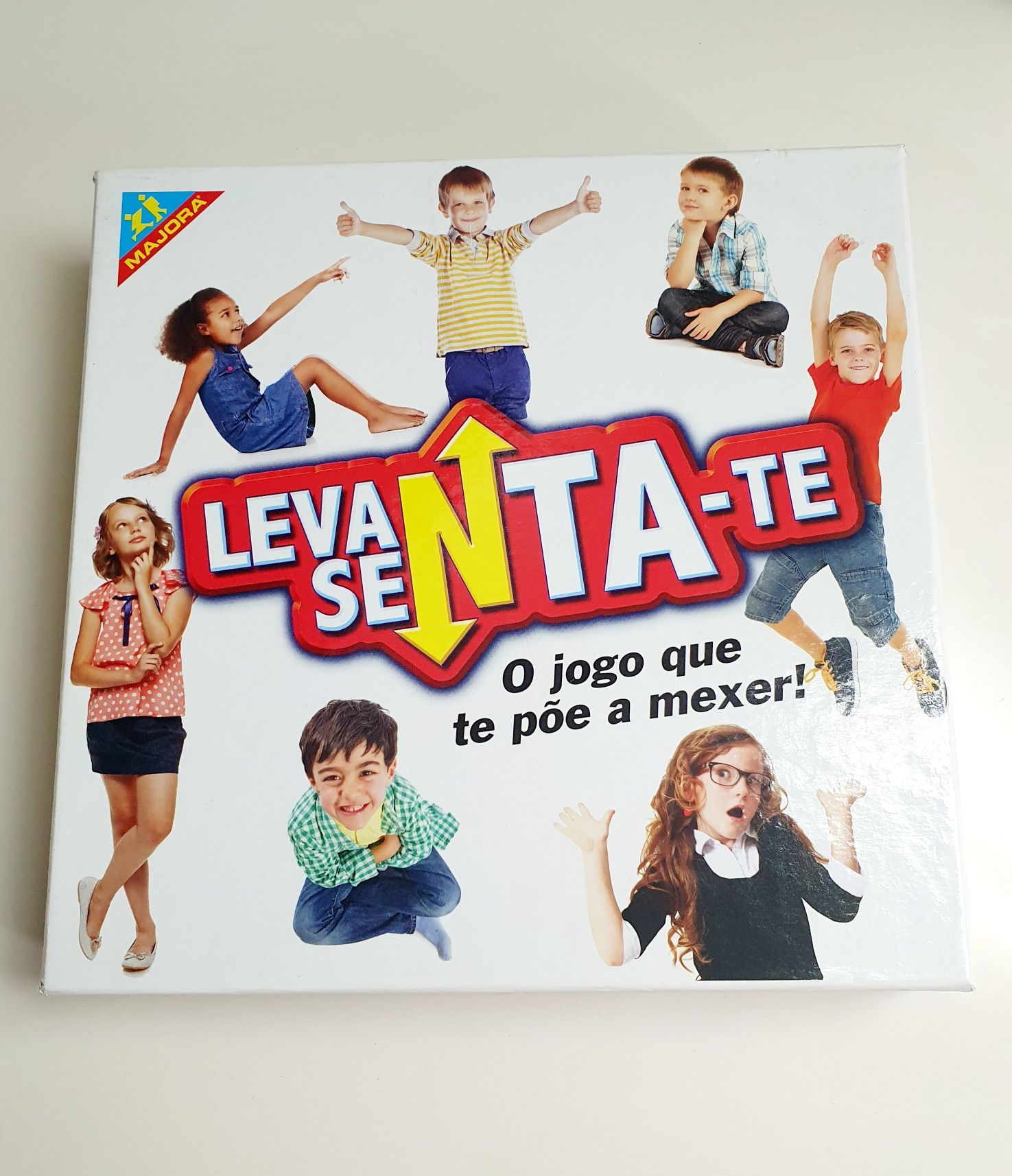 Jogo Levanta-te e Senta-te