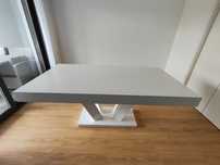 Mesa de jantar extensível em madeira lacada de branco
