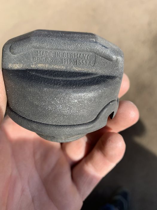 Кришка бензобака гольф3