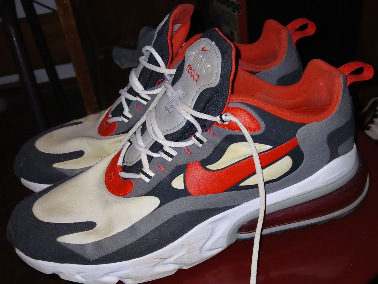 Sapato da nike(usado so por mim por 2 vzs)