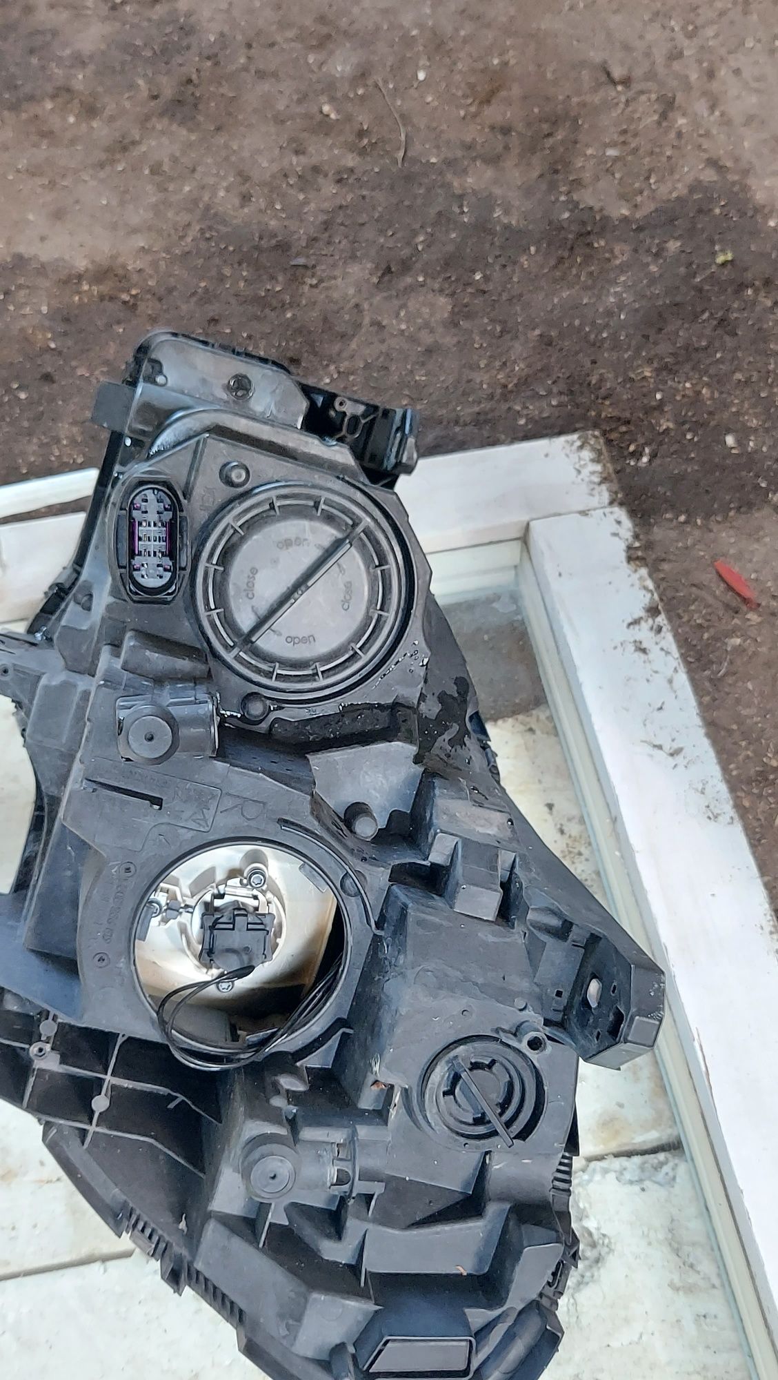 Przednie lampy Mercedes W246 Klasa B  2015r.