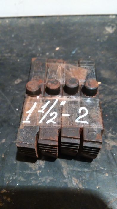 Новая. [ Клуп } Плашка-держатель с двойным набором резцов