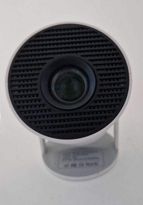 Projektor LCD Sklep95 Projektor Rzutnik P1 HY300 biały