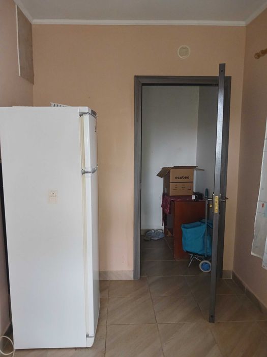 Зручний двохкімнатний будинок в центрі Берегова