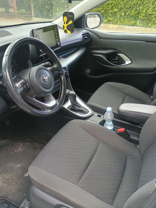 Toyota Yaris 4 hybryda automat