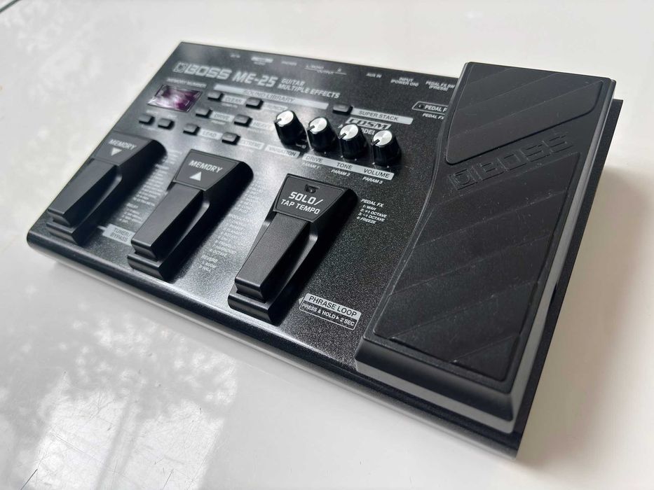 Boss ME-25 Multiefekt Gitarowy Stan Perfekcyjny