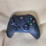 Pad do Xbox One czarny
