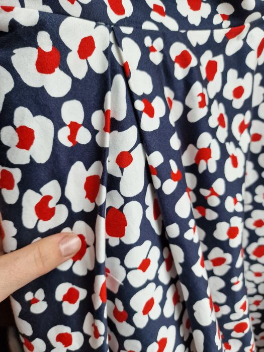 SIMPLE 40 sukienka wieczorowa fiszbiny