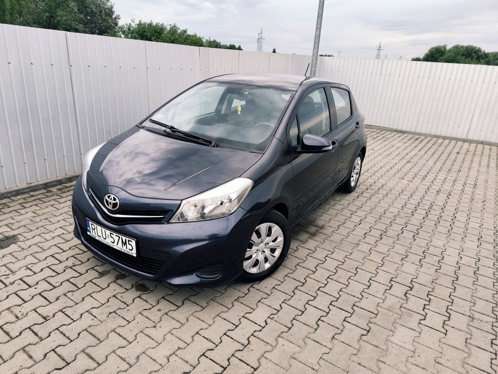 Toyota Yaris 1.33 b Salon Pl