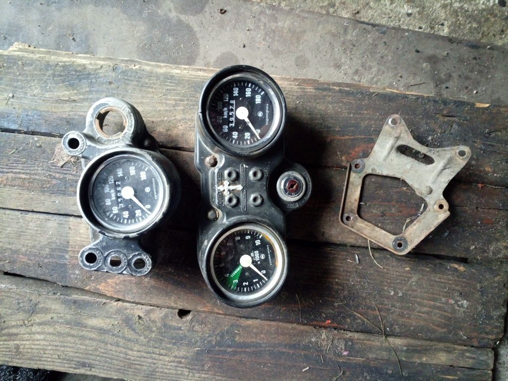 Передня вилка крило чезет ява фара труби двигун обіцовка