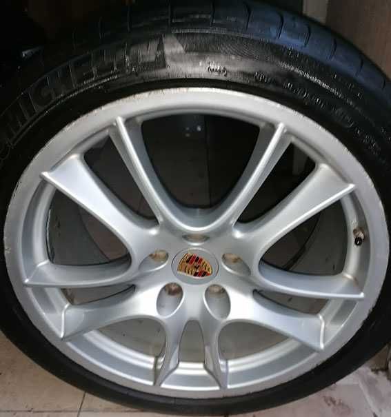 Диски 10J ET50 5*130 R21 с резиной 295/35 на Porsche Cayenne 2002-2009