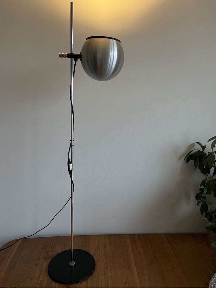 Metalowa lampa podłogowa, Hemi Klot, Dania, lata 70.