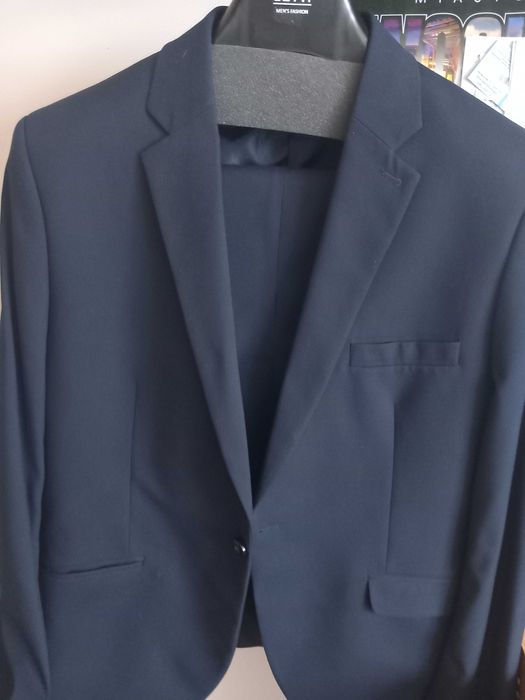Męski elegancki garnitur