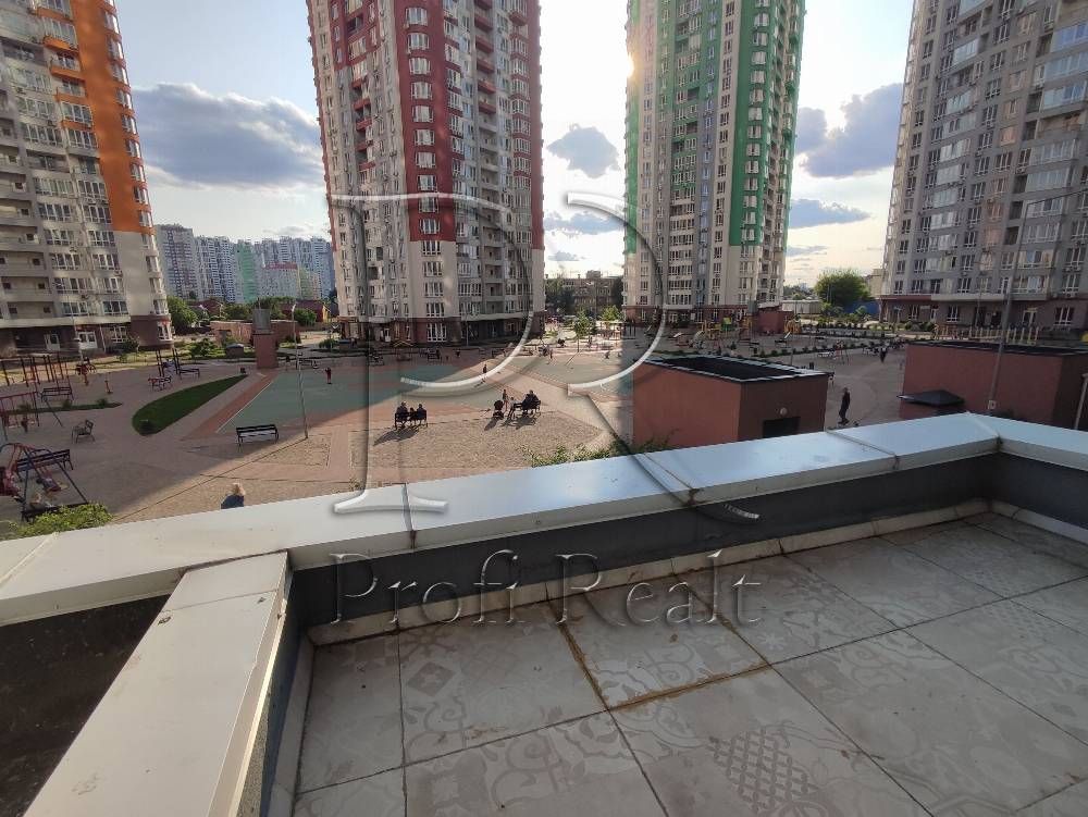 Продаж 1 кімнатної квартири з терассою ЖК Каховська/метро Лівобережна