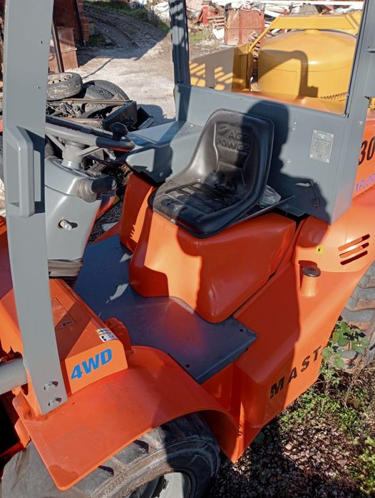 Empilhador mast explorer 30. Motor perkins 3cilindros torre triplex4x4