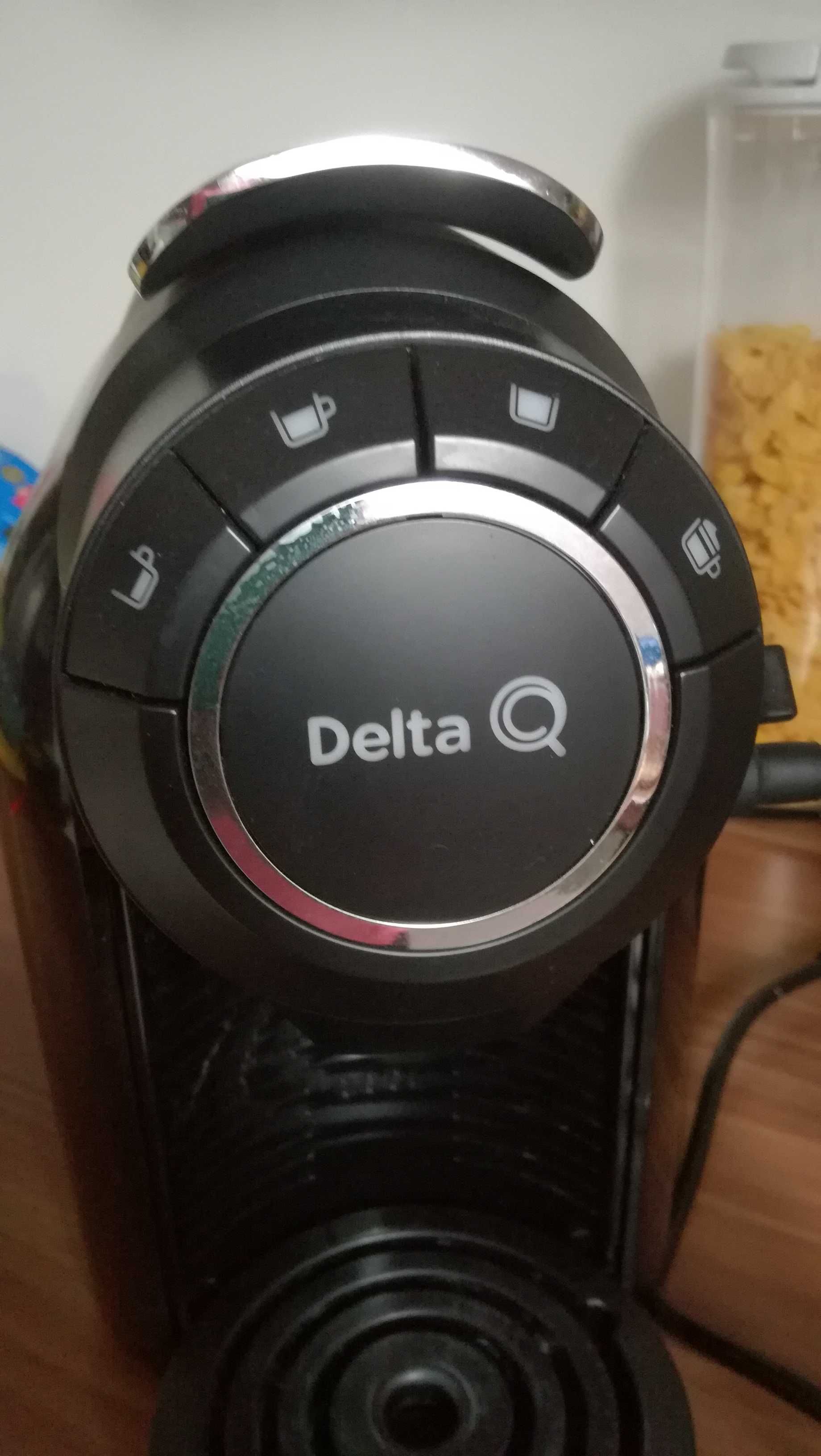 Ekspres do kawy Delta Q kapsułkowy. Mało używany
