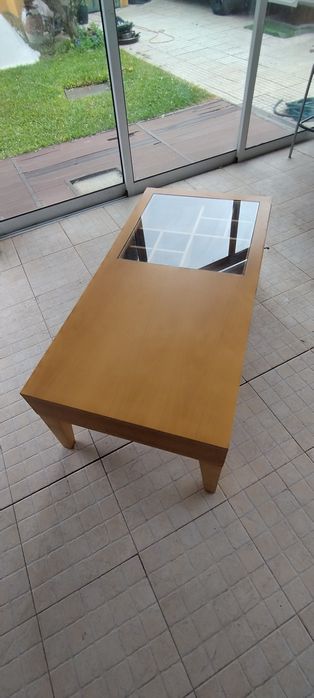 Mesa de centro, para desocupar.