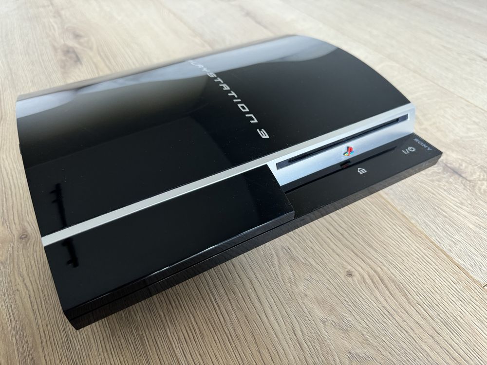 Konsola ps3 z dodatkami playstation
