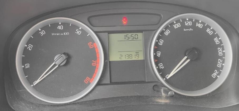 Fabia 2010 офіційна, один власник