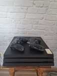 PlayStation 4 Pro 1TB + 2 kontrolery – sprawna, zadbana