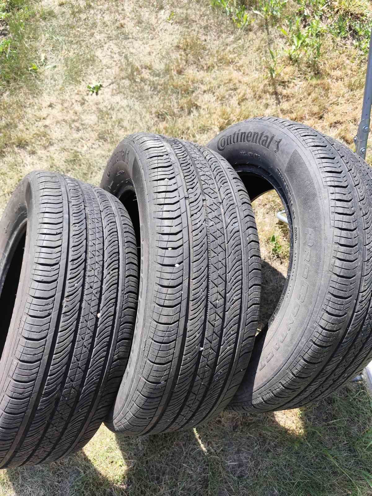 Шины Continental 215/60 R16 летняя