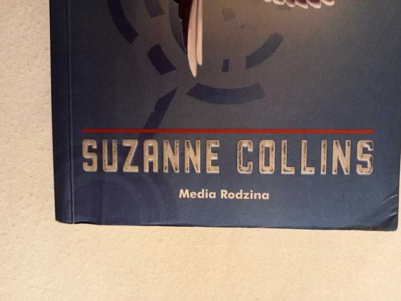 "Kosogłos" Suzanne Collins