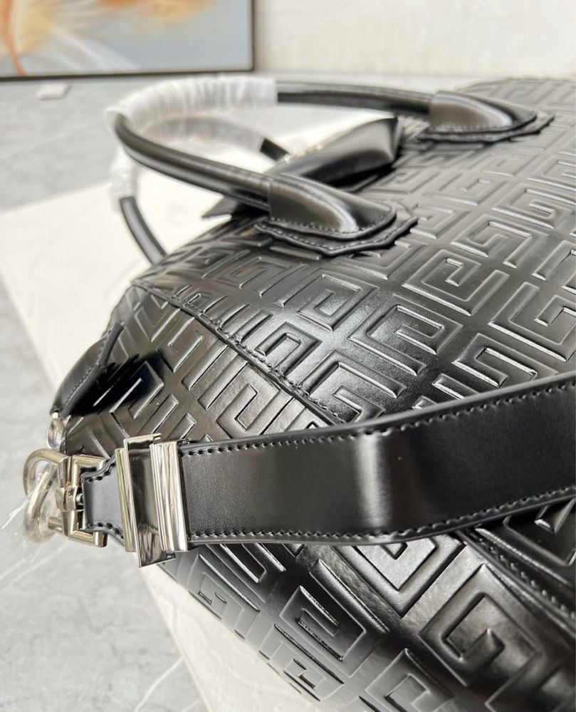 Torebka firmy Givenchy