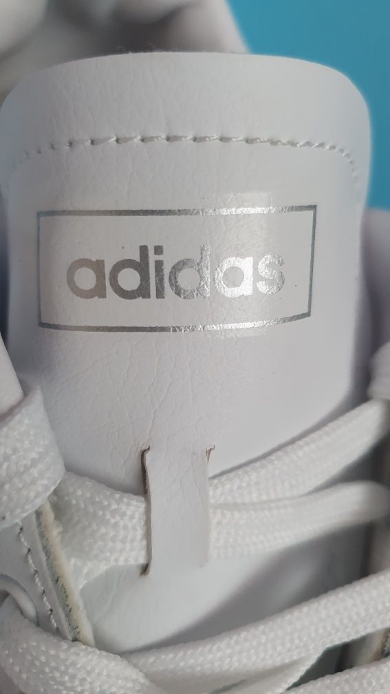 Buty damskie sportowe Adidas Advantage rozmiar 391/3