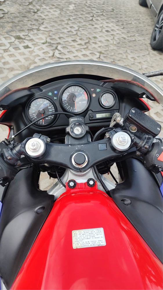 Honda CBR 600 F4