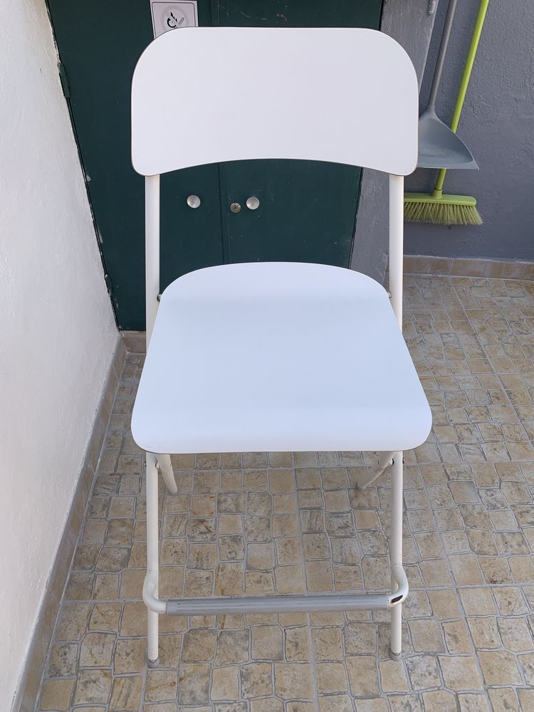 Cadeira IKEA Branca