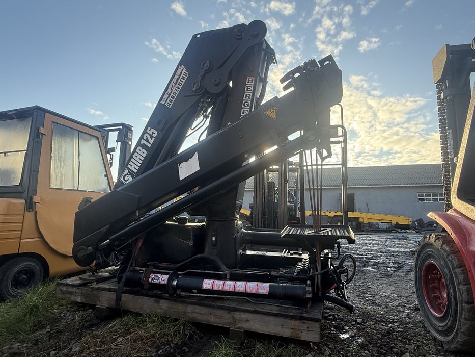 Продам кран маніпулоьтор Гіаб 125.