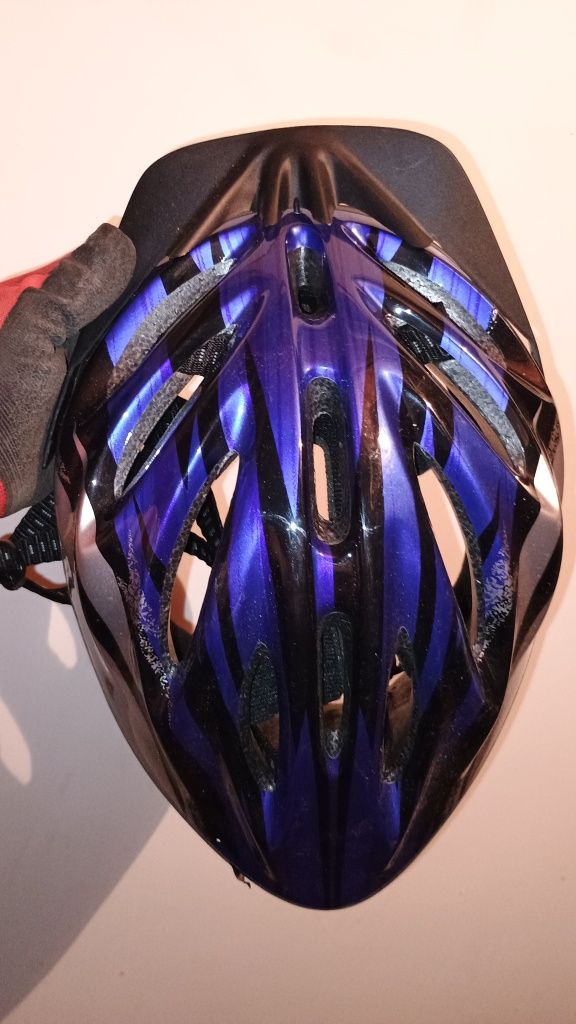 Kask na rower . Rolki