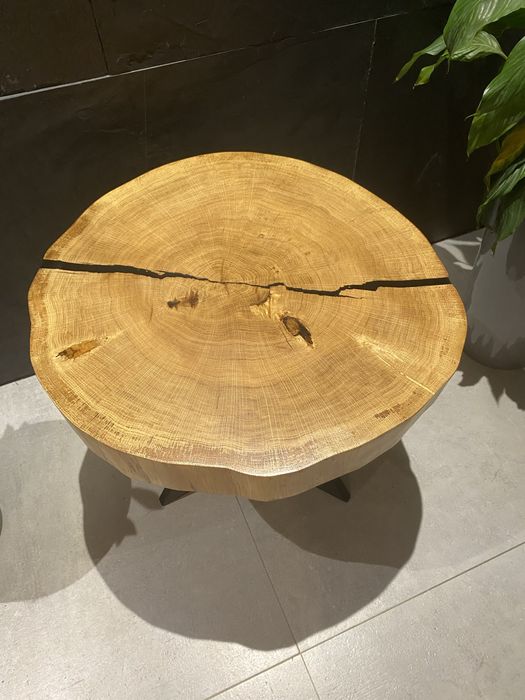 Stolik z plastra dębu z żywicą loft