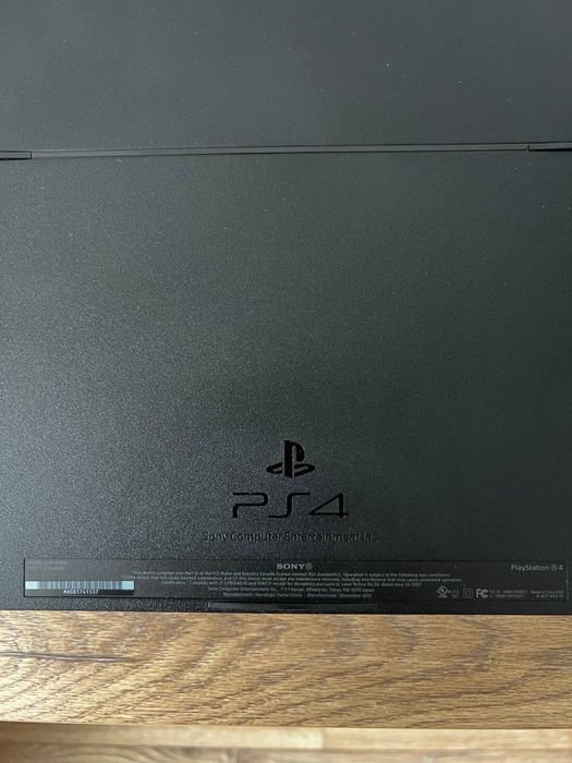 Sony PlayStation 4 (PS4) FAT, оригінал