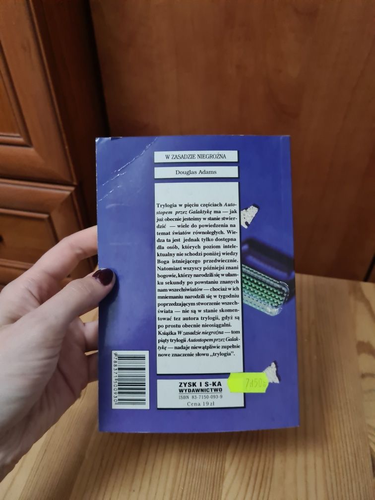 W zasadzie niegroźna - Douglas Adams