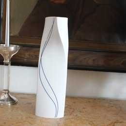 Jarra da Vista Alegre designer Mikaela Dörfel. Coleção 'Blue Line'