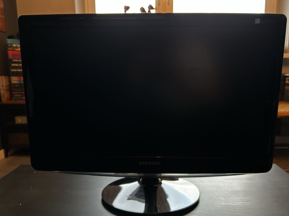 Monitor SAMSUNG 24 cale