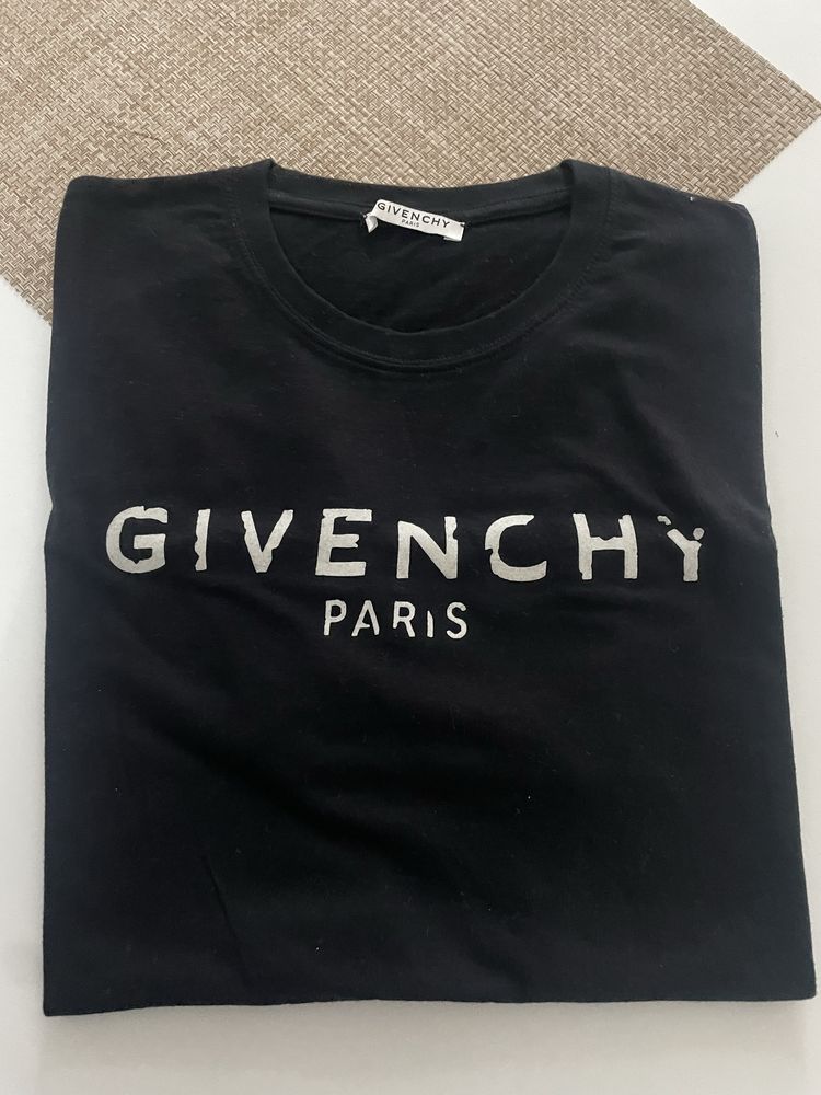 T shirts Givenchy . Balmain . Dsquared . Dior