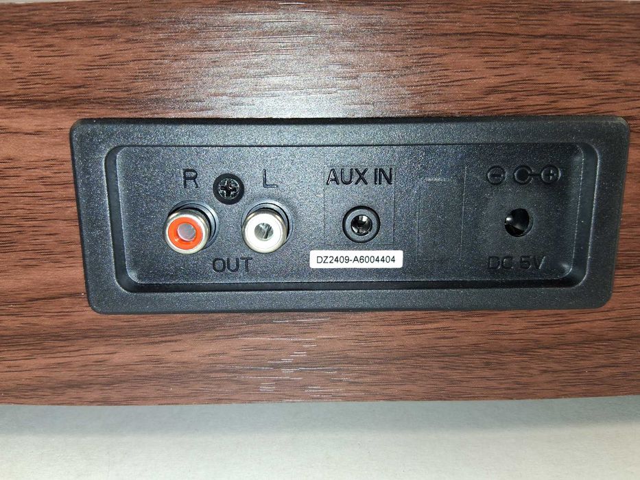 C226 Odtwarzacz Vintage Player A6 z Głośnikami Stereo i USB