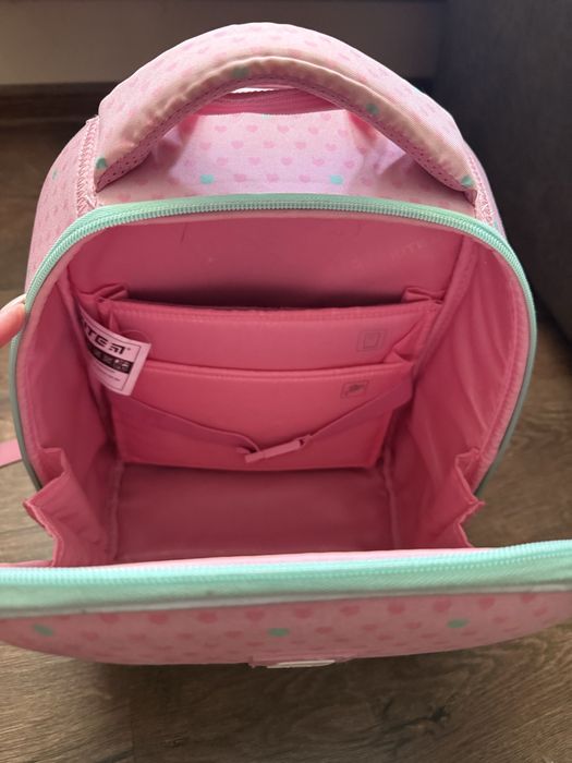 Віддам родині ВПО дитячий шкільний рюкзак в гарному стані