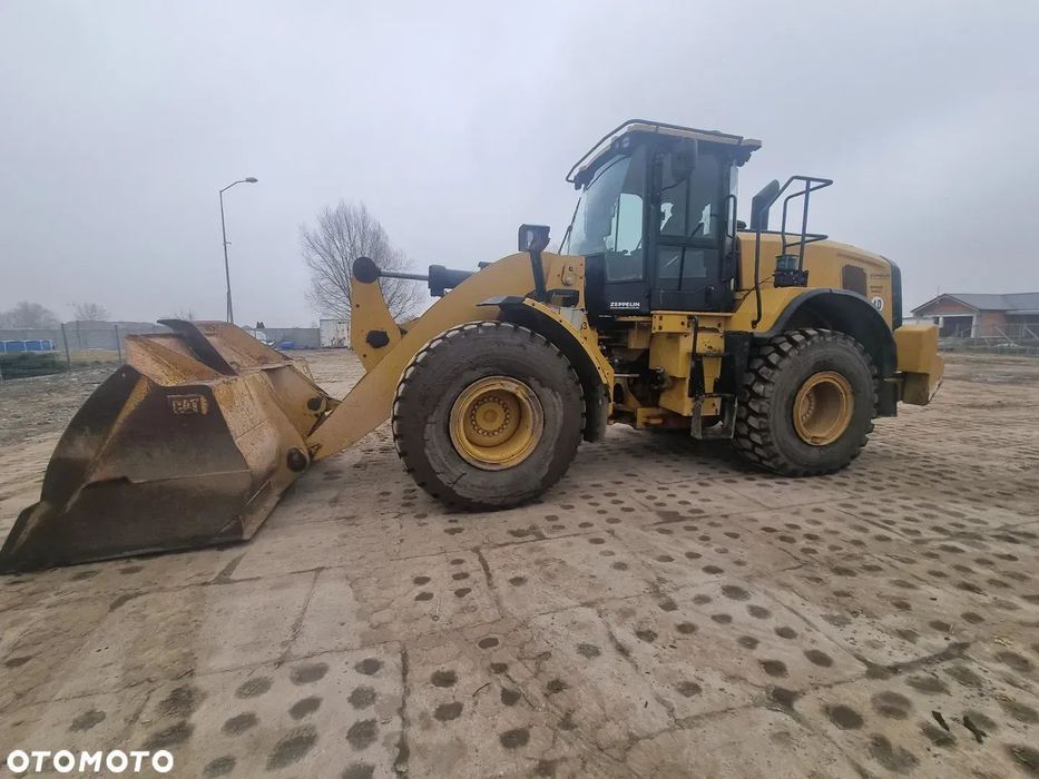 Caterpillar 962M  Ładowarka CAT 962M w ciagłej eksploatacji Polecam!