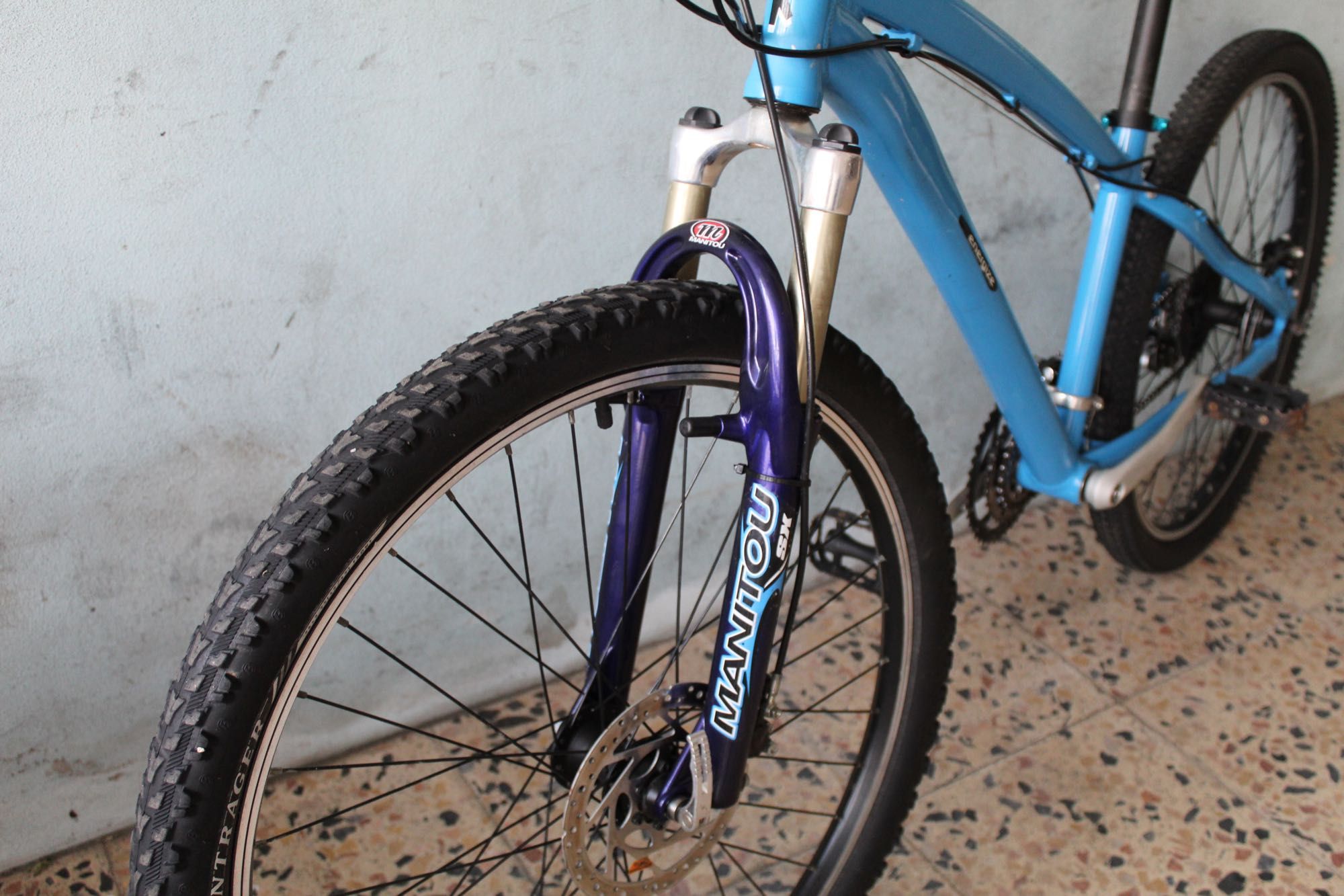 Bicicleta azul (roda 26)