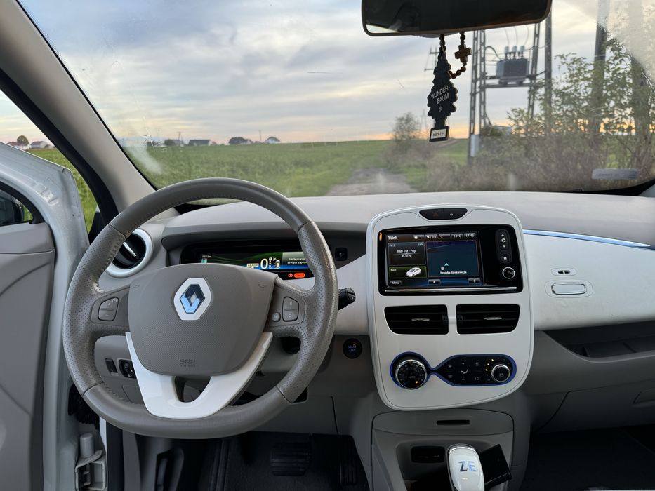 Renault Zoe 22kv. Sprzedam lub zamienie na Pick-up lub Quada.