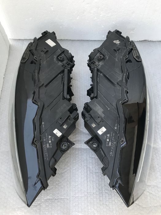 Фара Audi Q7 4M matrix права