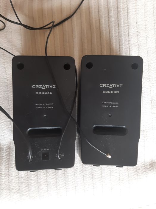 Colunas Creative SBS 240 (speakers)