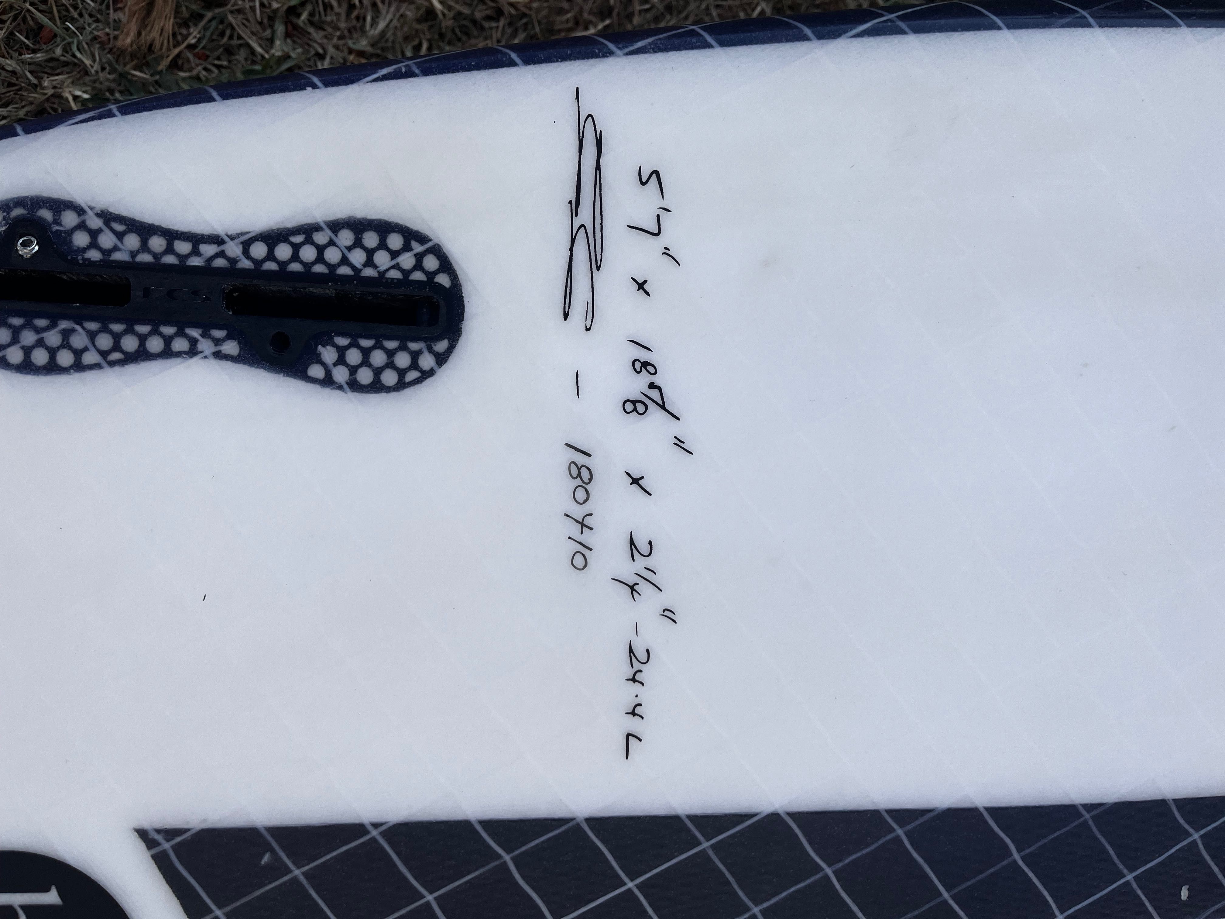 Prancha de surf JS monsta box 5’7 24,4L