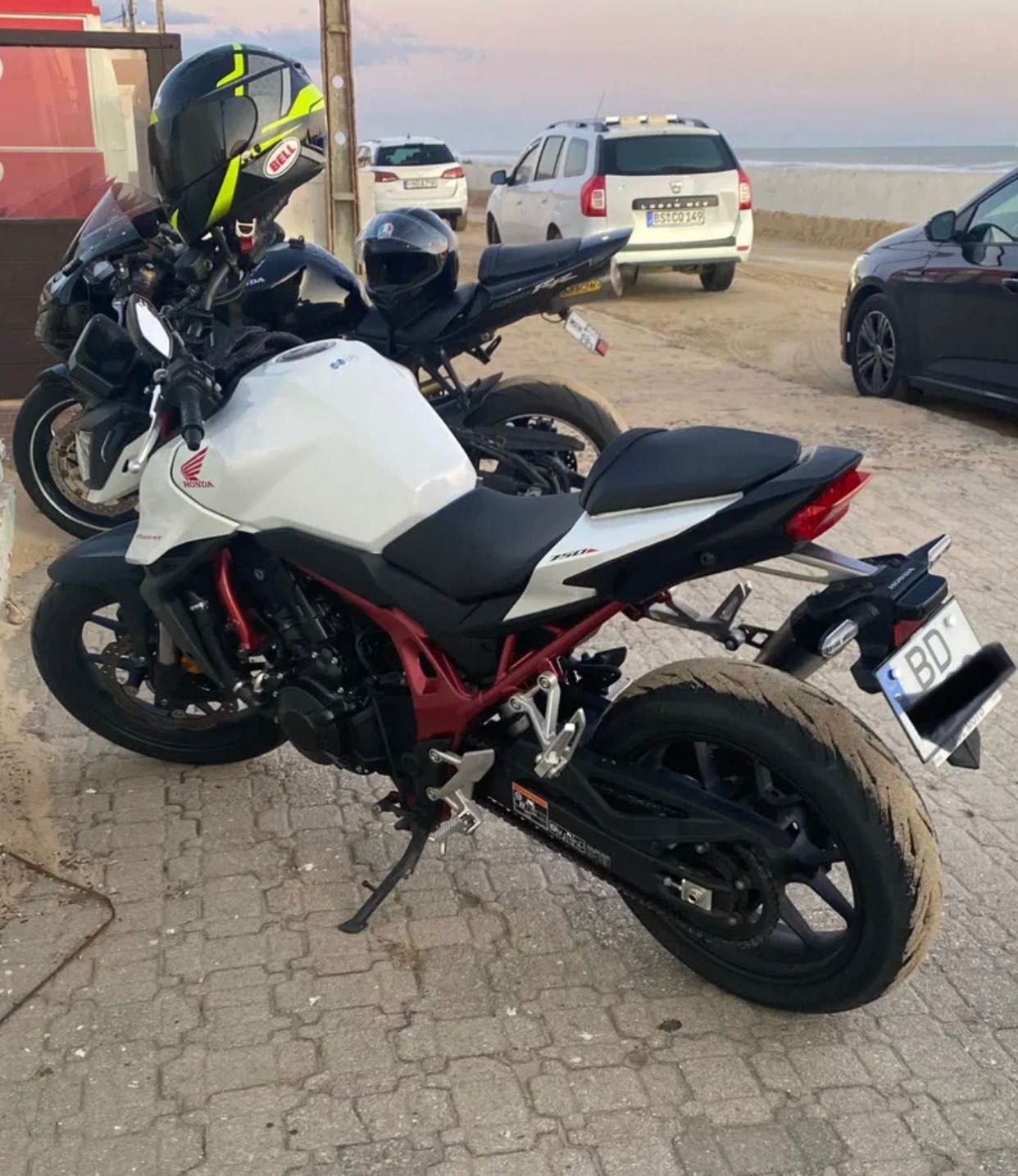 Honda cb750  Hornet 2023 como nova Full power