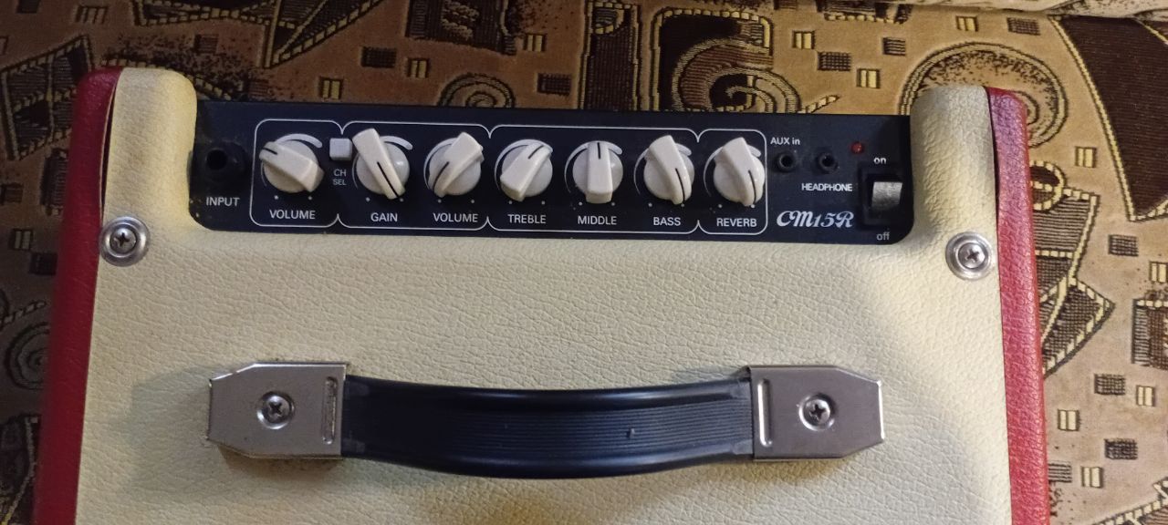 Комбопідсилювач Cort CM15R 35w