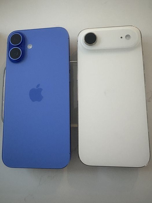 IPhone 16 plus niebieski